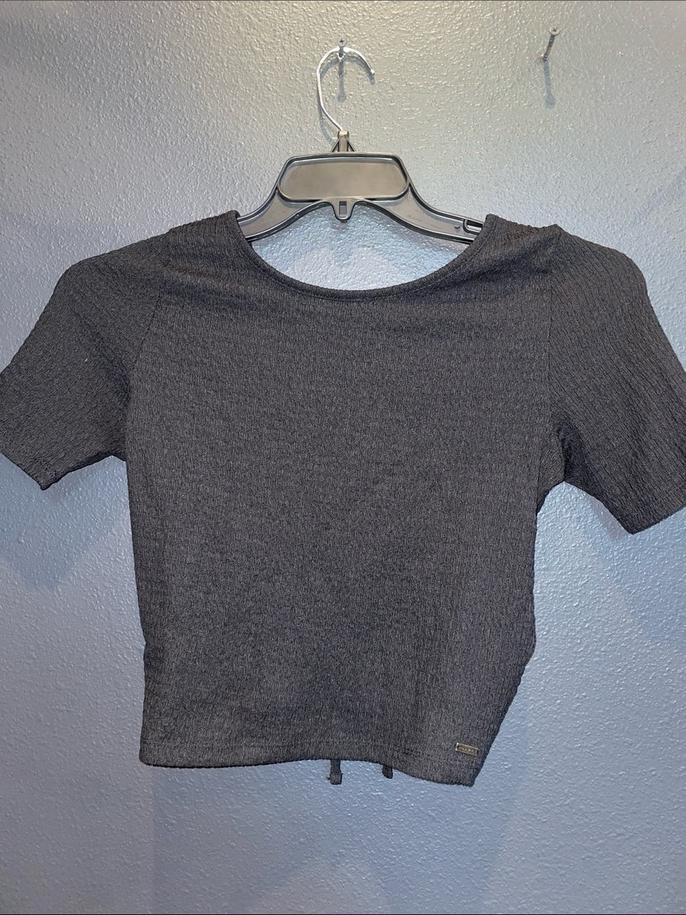 O’Neill Women's Ribbed Short Sleeve Crop Top - Charcoal